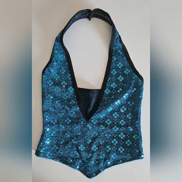 Sexy Blue Sequin Crop Top - Picture 4 of 4